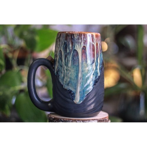12-D New Wave Notched Textured Mug – TOP SHELF, 24 oz.