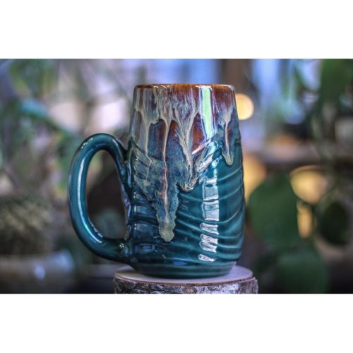 16-D New Wave Textured Mug – TOP SHELF, 23 oz.