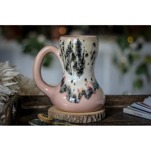 01-D Granny’s Lace Gourd Mug, 18 oz.