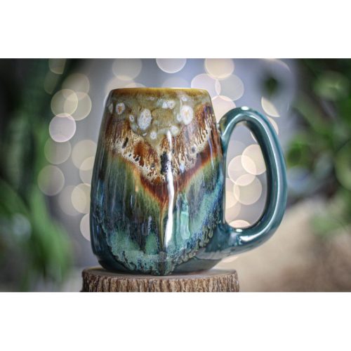 19-B Desert Oasis Variation Acorn Mug, 20 oz.
