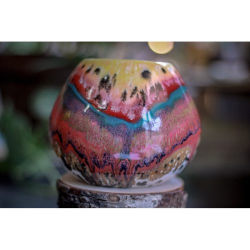 05-B Desert Rainbow Round Vase, 25 oz.