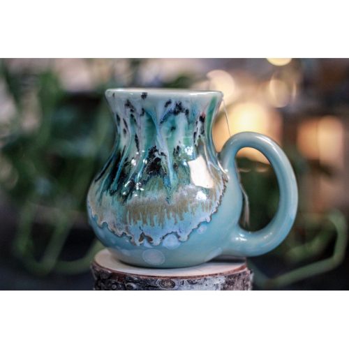 07-C Champlain Falls Barely Flared Notched Mug – TOP SHELF, 19 oz.