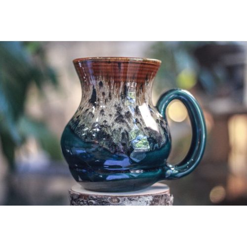 10-D Caramel Flared Acorn Mug – TOP SHELF, 29 oz.
