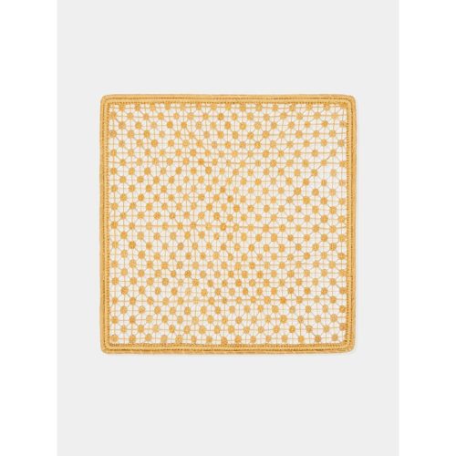 Nudilio Flower Handwoven Palm Placemats (Set of 4)