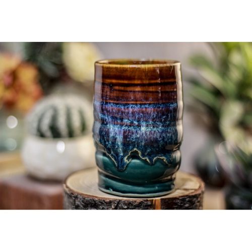 08-D Electric Wave Textured Cup, 9 oz