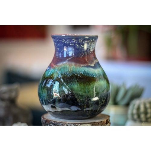 08-A Smokey Mountain Twilight Vase, 28 oz.