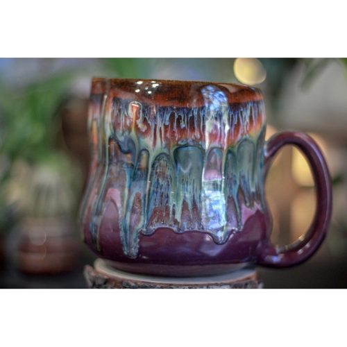 25-C New Earth Notched Pitcher, 33 oz.