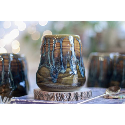 12-F Mossy Wave Textured Divot Cup, 14 oz. (This listing is for one cup)
