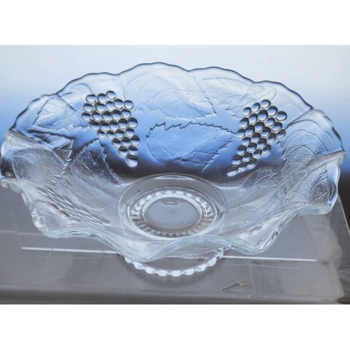 L E Smith Glass  grape bowl