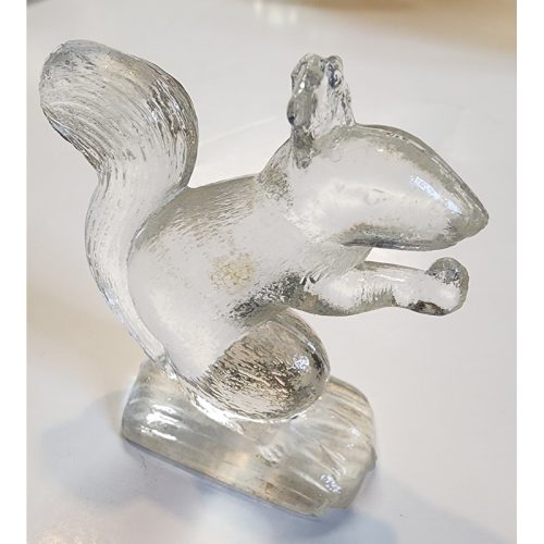 L.E. SMITH glass miniature Elephant