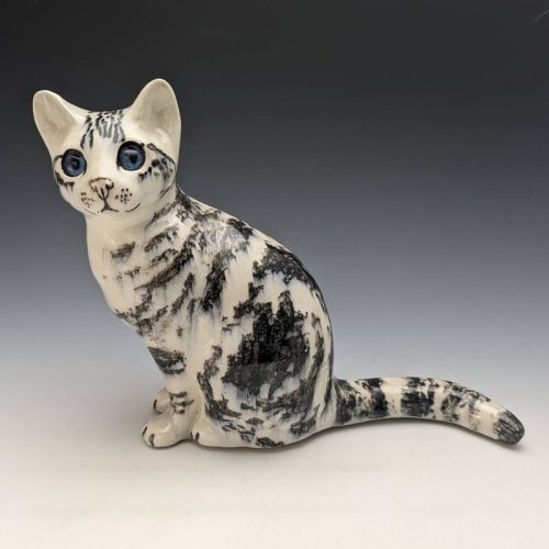 [New] British Winstan Ray Kensington Cat Blue-Eyed Sabatora Pottery Figurine (Size 2)