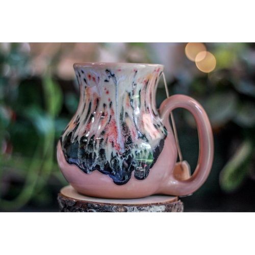 09-D Granny’s Lace Barely Flared Notched Mug – MINOR MISFIT, 19 oz. – 10% off
