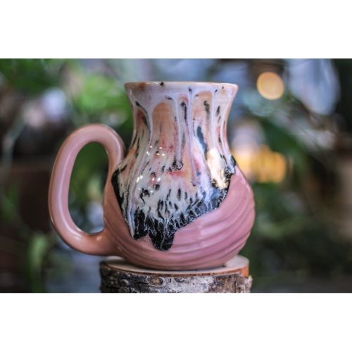 04-D Granny’s Lace Flared Textured Mug – MISFIT, 22 oz. – 25% off