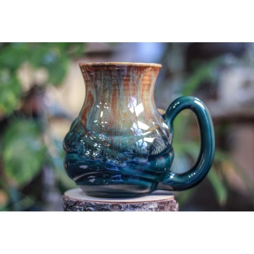 13-D PROTOTYPE Flared Textured Acorn Mug – MINOR MISFIT, 22 oz. – 10% off