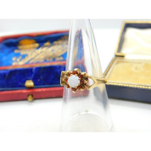 9ct Yellow Gold Bohemian Garnet & Opal Floral Cluster Ring Vintage 1979 London