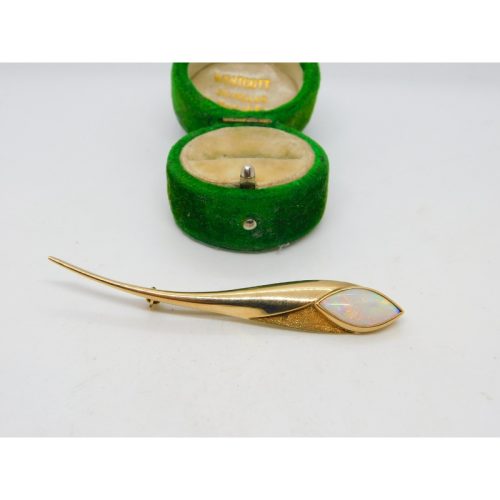9ct Yellow Gold Cabochon White Opal Feather Brooch Vintage c1990 London
