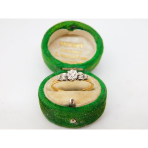 Victorian 18ct Yellow Gold Scrolled Pattern 0.1ct Solitaire Ring Antique c1890
