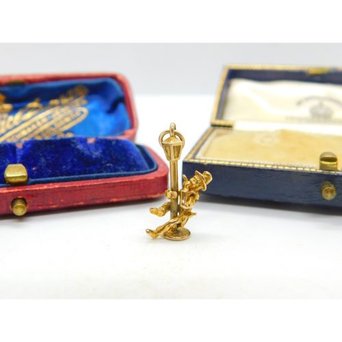 9ct Yellow Gold Articulated Singing In The Rain Charm Pendant Vintage 1982