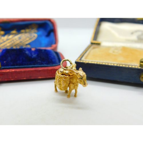 9ct Yellow Gold Donkey Carrying Baskets Charm Pendant Vintage 1982 Birmingham