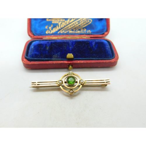Edwardian 9ct Yellow Gold Peridot & Seed Pearl Sweetheart Brooch Antique c1910