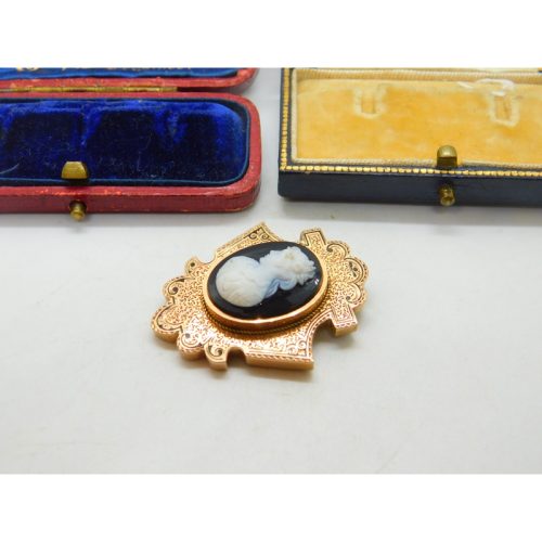 Georgian 15ct Gold Black Enamel High Relief Cameo Mourning Pendant Antique c1820