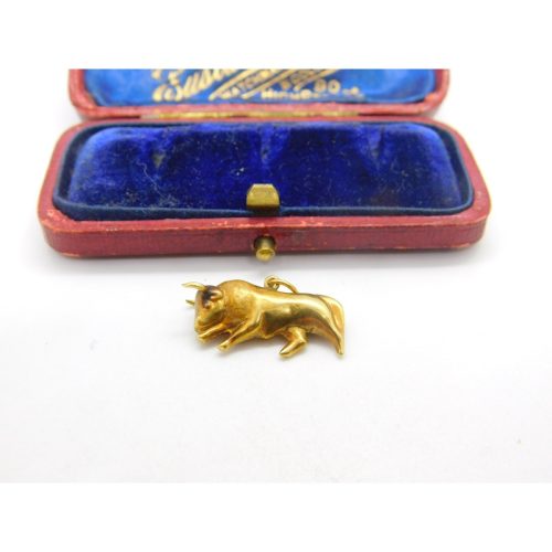 Taurus the Bull 9ct Yellow Gold Zodiac Charm Pendant Vintage c1970