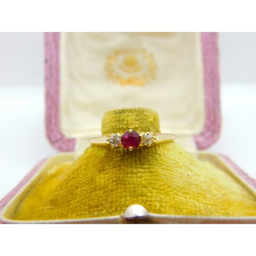 18ct Yellow Gold Ruby & Diamond Set Band Ring Antique c1930 Art Deco